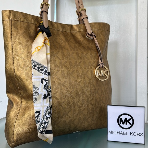 Michael Kors Bag Large Vintage Jet Set Signature Logo Gold Tote Shopper’s Bag - Picture 1 of 17